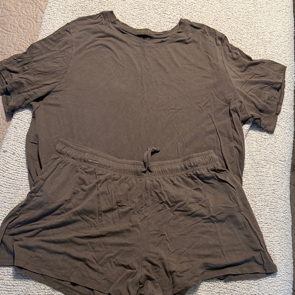Nuuds shorts pj set